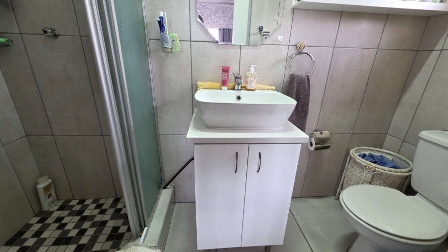 3 Bedroom Property for Sale in Hartenbos Central Western Cape